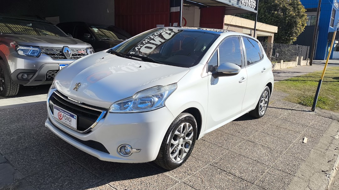 Peugeot 208 1.6 Allure Touchscreen 2015