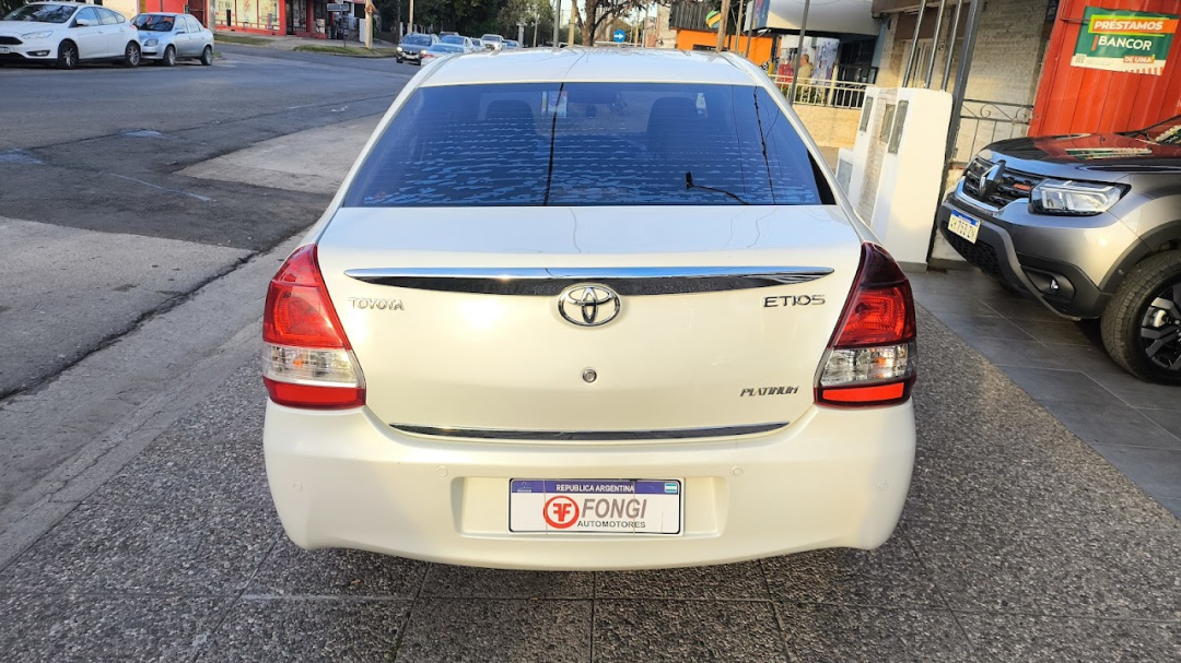 Toyota Etios 1.5 Platinum 2016