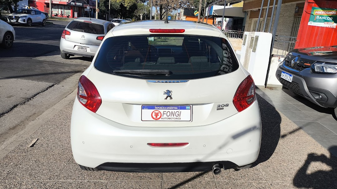 Peugeot 208 1.6 Allure Touchscreen 2015