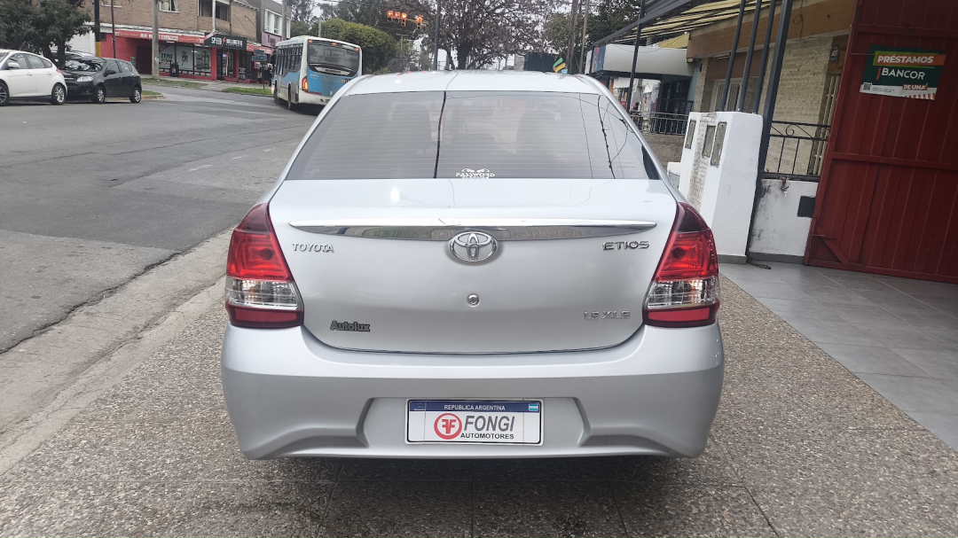 Toyota Etios 1.5 XLS AT 2020